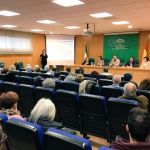 Representantes de más de 30 asociaciones de pacientes y vecinales se reúnen con los directores de los hospitales de la capital y del Distrito Sanitario Granada Metropolitano