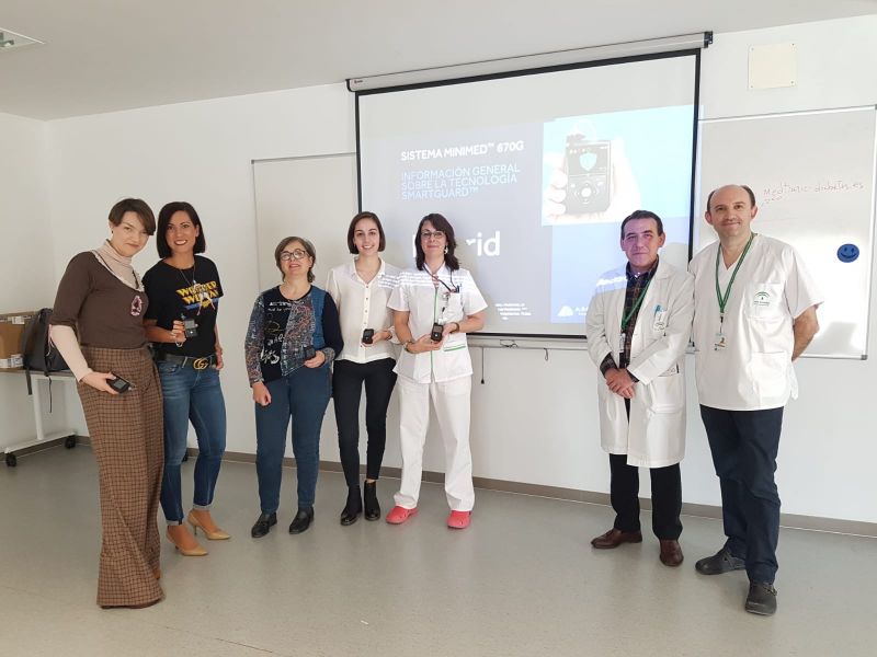 El Hospital Universitario San Cecilio pilota en Andalucía el uso de bombas de insulina inteligentes para pacientes con diabetes tipo 1