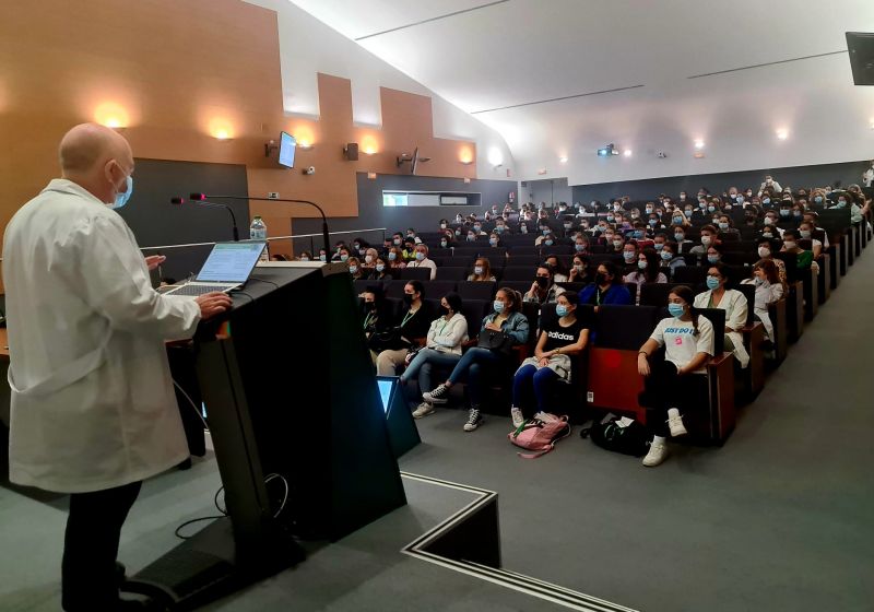 Un total de 139 alumnos de ciclos formativos se incorporan desde hoy al Clínico San Cecilio para realizar sus prácticas
