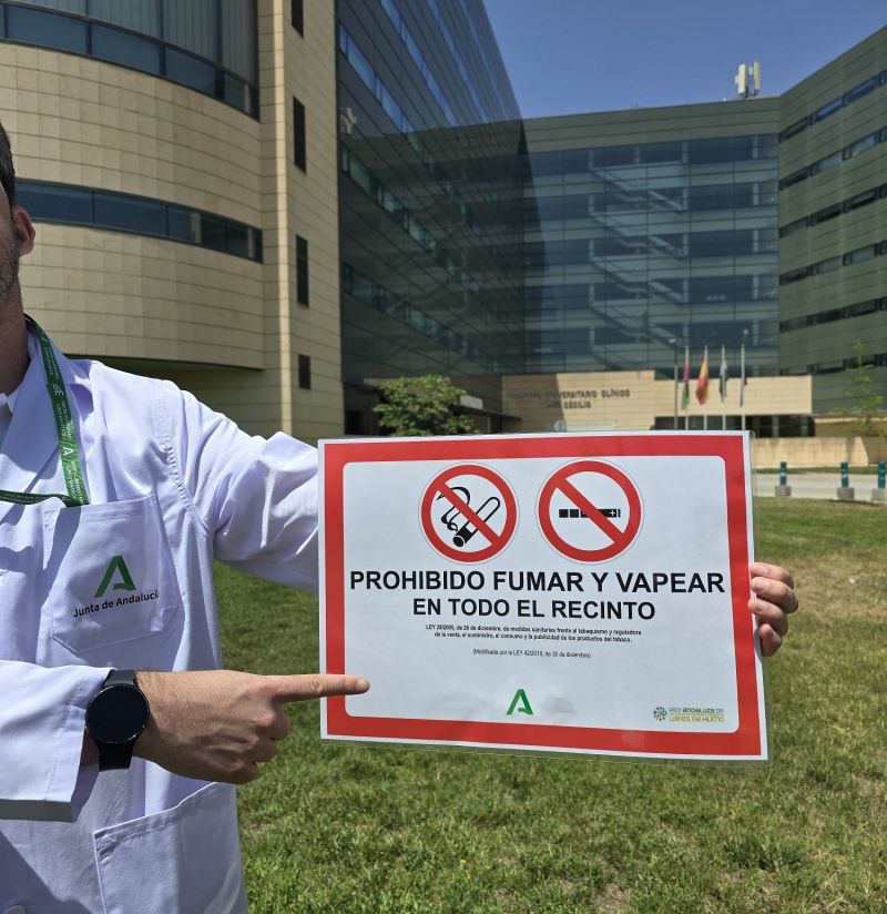 El Hospital Clínico San Cecilio recibe la acreditación bronce como ‘Espacio Libre de Humo’