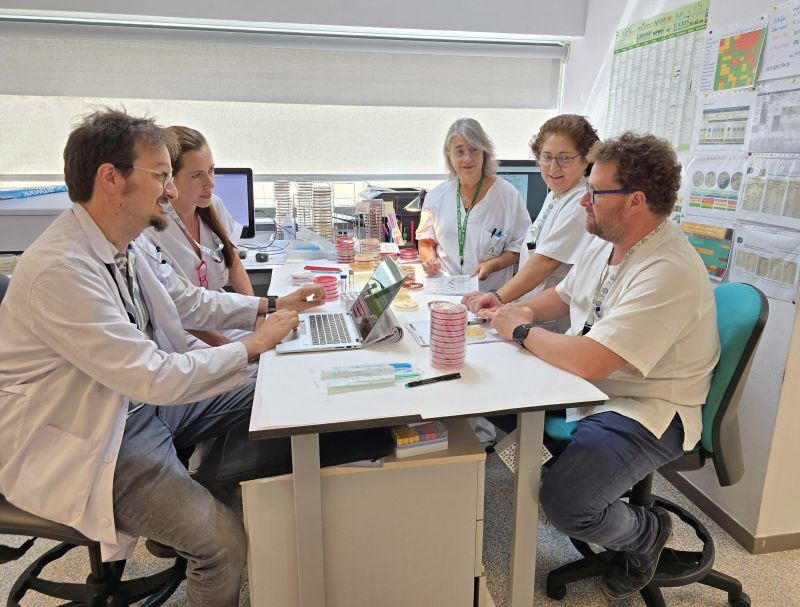 Los hospitales Clínico San Cecilio y Gregorio Marañón participan en un proyecto para diseñar y pilotar una herramienta digital que evalúa el uso y resistencia de los tratamientos antibióticos