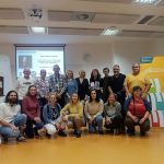 Profesionales sanitarios y pacientes participan en un ‘Café con Ciencia’ sobre enfermedades minoritarias en el Clínico San Cecilio