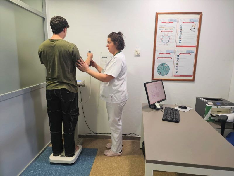 El Clínico San Cecilio incorpora un sistema de análisis corporal en rehabilitación cardiaca